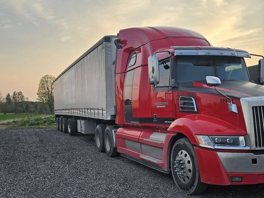 Less Than Truckload Shipping loaded onto 18 wheeler